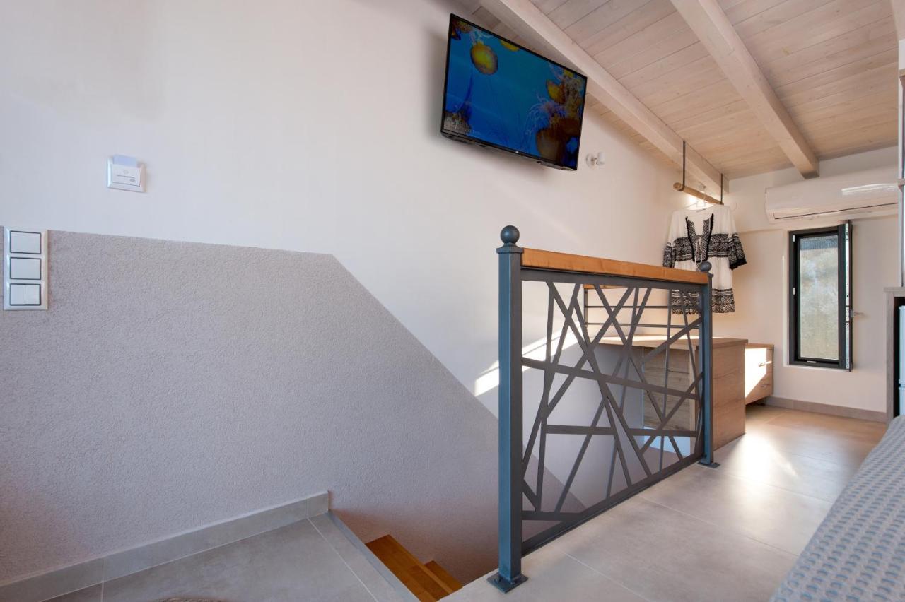 Del Mare Suites Глифа Экстерьер фото